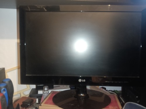 Flatron w2240s lcd - w2240s-pn, 24"